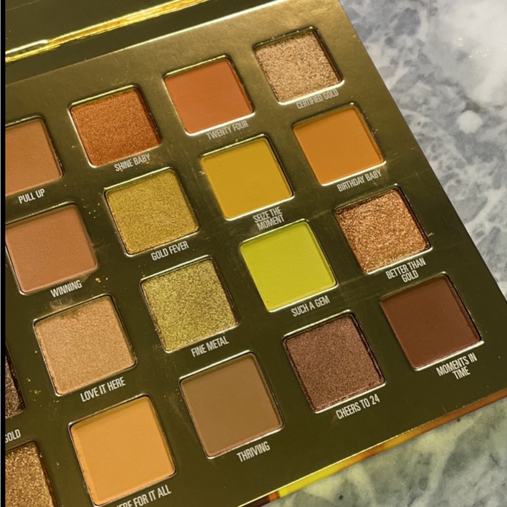 New‎ Kylie Cosmetics 24 Eyeshadow Palette - Picture 5 of 6
